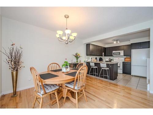 39-31 Schroder Crescent, Guelph, ON - Indoor Photo Showing Dining Room