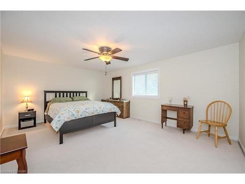 39-31 Schroder Crescent, Guelph, ON - Indoor Photo Showing Bedroom