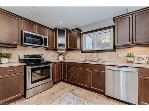 147 Fisher Mills Road, Cambridge, ON - Indoor Photo Showing Kitchen With Double Sink