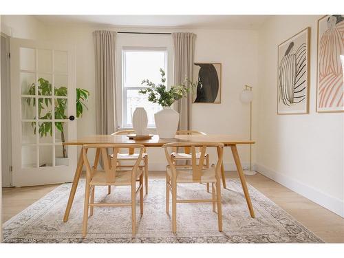 147 Fisher Mills Road, Cambridge, ON - Indoor Photo Showing Dining Room