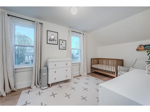 147 Fisher Mills Road, Cambridge, ON - Indoor Photo Showing Bedroom