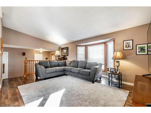 56 Imperial Road N, Guelph, ON - Indoor Photo Showing Living Room