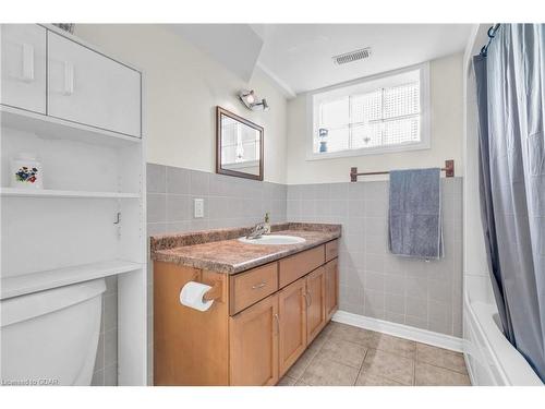 2 Hamilton Drive, Guelph/Eramosa, ON - Indoor Photo Showing Bathroom