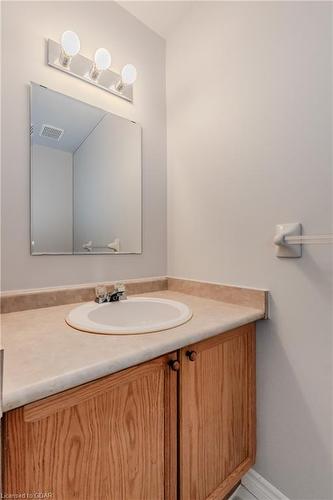 42-920 Edinburgh Road S, Guelph, ON - Indoor Photo Showing Bathroom