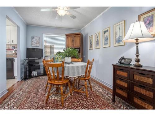 708-358 Waterloo Avenue, Guelph, ON - Indoor Photo Showing Dining Room