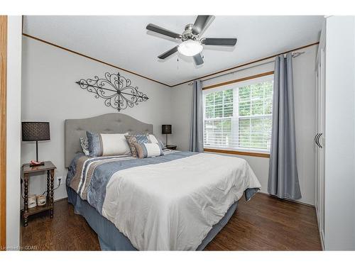 40 Bullfrog Drive, Puslinch, ON - Indoor Photo Showing Bedroom