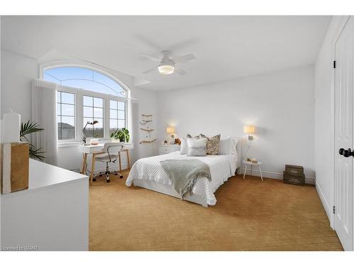 125 Crewson Court, Rockwood, ON - Indoor Photo Showing Bedroom