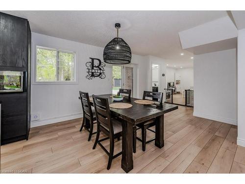 246 Park Lawn Place, Waterloo, ON - Indoor Photo Showing Dining Room