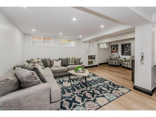 246 Park Lawn Place, Waterloo, ON - Indoor Photo Showing Living Room