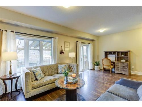 135 Samuel Drive, Arthur, ON - Indoor Photo Showing Living Room