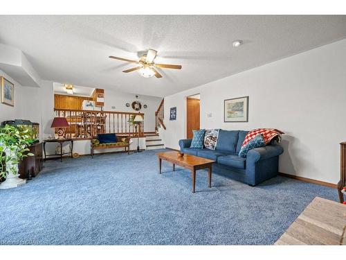 6 Hollyberry Place, Guelph, ON - Indoor Photo Showing Living Room