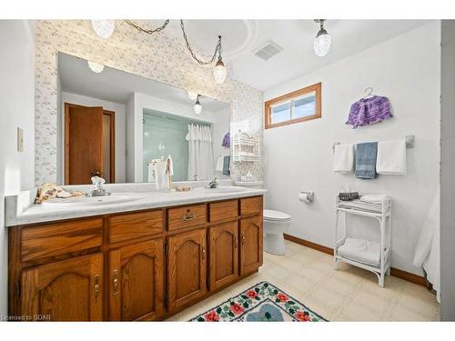 6 Hollyberry Place, Guelph, ON - Indoor Photo Showing Bathroom