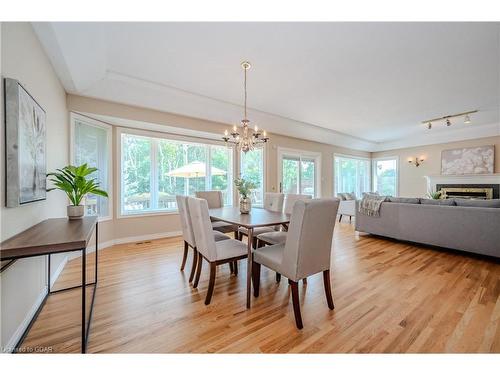 7 Whitetail Court, Guelph, ON - Indoor Photo Showing Dining Room