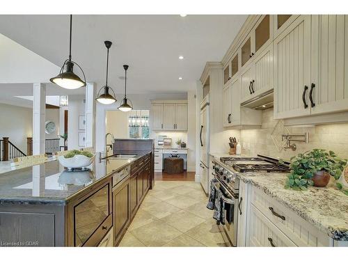 209 Hume Road, Puslinch, ON - Indoor Photo Showing Kitchen With Upgraded Kitchen