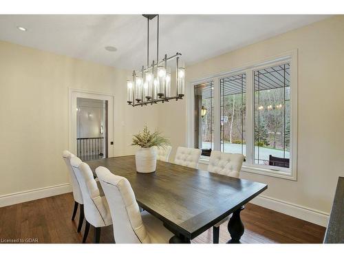 209 Hume Road, Puslinch, ON - Indoor Photo Showing Dining Room