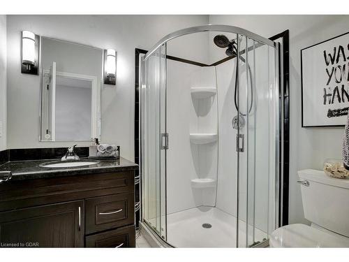 209 Hume Road, Puslinch, ON - Indoor Photo Showing Bathroom