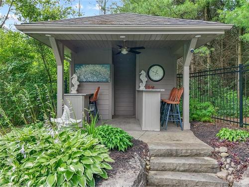 209 Hume Road, Puslinch, ON - Outdoor With Deck Patio Veranda