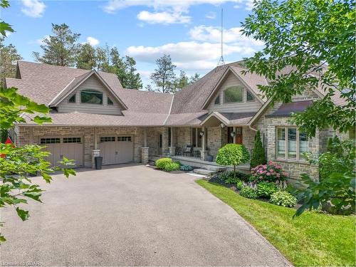 209 Hume Road, Puslinch, ON - Outdoor With Facade