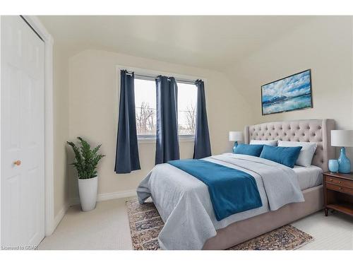 280 Waterloo Street, Mount Forest, ON - Indoor Photo Showing Bedroom