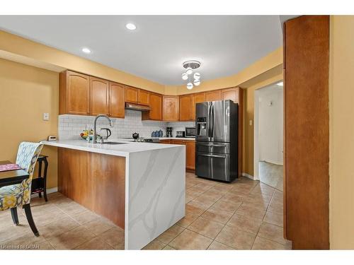 43 Peer Drive, Guelph, ON - Indoor Photo Showing Kitchen