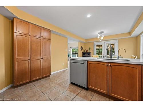 43 Peer Drive, Guelph, ON - Indoor Photo Showing Kitchen