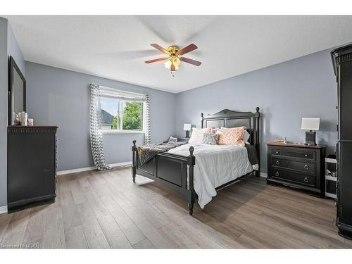 43 Peer Drive, Guelph, ON - Indoor Photo Showing Bedroom