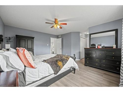 43 Peer Drive, Guelph, ON - Indoor Photo Showing Bedroom