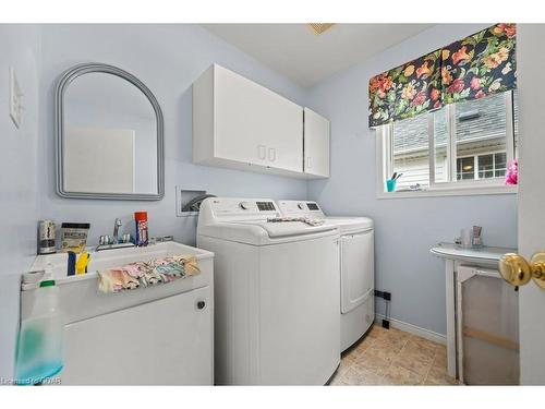 43 Peer Drive, Guelph, ON - Indoor Photo Showing Laundry Room