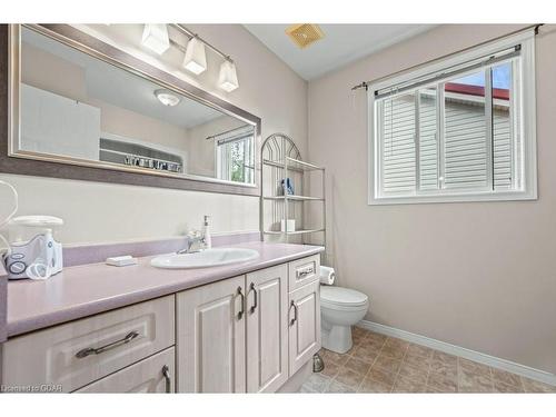 43 Peer Drive, Guelph, ON - Indoor Photo Showing Bathroom