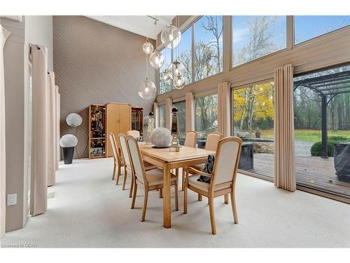 7011 Concession 4, Puslinch, ON - Indoor Photo Showing Dining Room