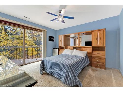 7011 Concession 4, Puslinch, ON - Indoor Photo Showing Bedroom