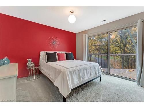 7011 Concession 4, Puslinch, ON - Indoor Photo Showing Bedroom