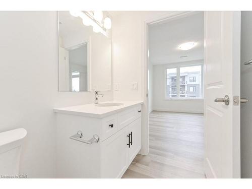 302-99B Farley Road, Fergus, ON - Indoor Photo Showing Bathroom