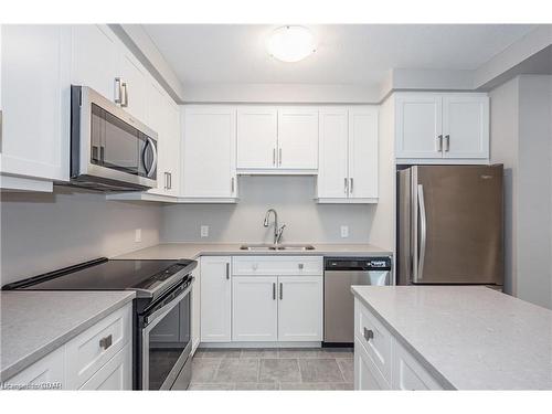 613-73 Arthur Street S, Guelph, ON - Indoor Photo Showing Kitchen With Stainless Steel Kitchen With Double Sink