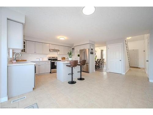 15 Norton Drive, Guelph, ON - Indoor Photo Showing Kitchen