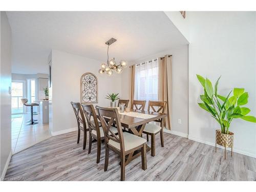 15 Norton Drive, Guelph, ON - Indoor Photo Showing Dining Room