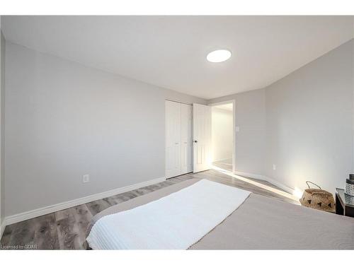 15 Norton Drive, Guelph, ON - Indoor Photo Showing Bedroom