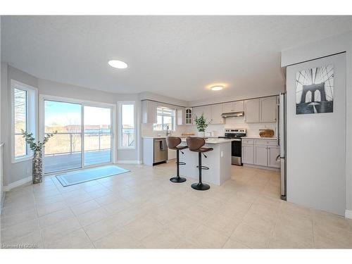 15 Norton Drive, Guelph, ON - Indoor Photo Showing Kitchen