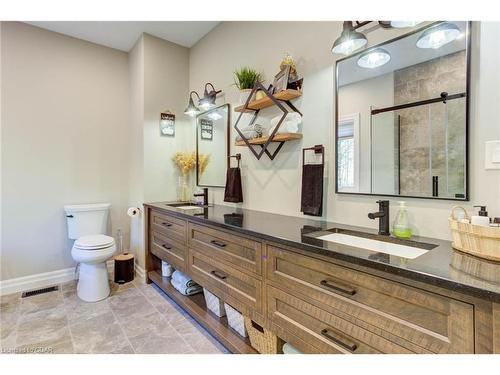 211721 Baseline, West Grey, ON - Indoor Photo Showing Bathroom