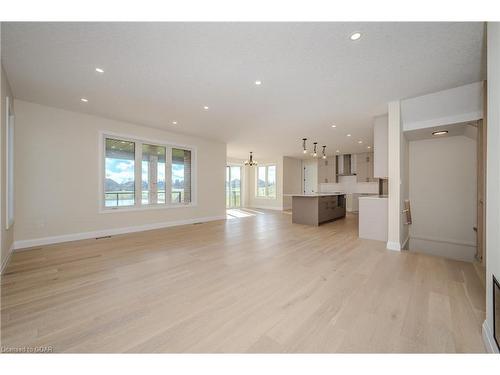 10 Broughton Street, Erin, ON - Indoor Photo Showing Living Room