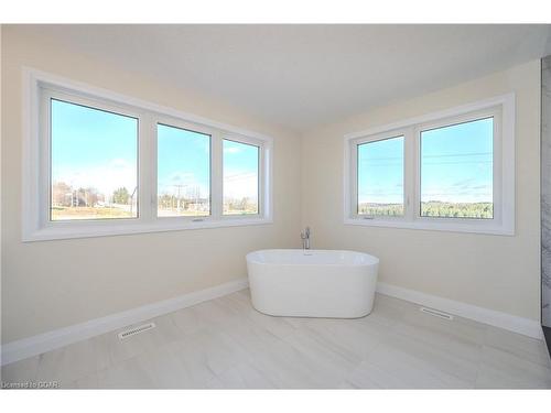 10 Broughton Street, Erin, ON - Indoor Photo Showing Bathroom