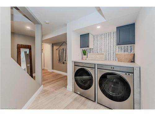 18 Gaw Crescent, Guelph, ON - Indoor Photo Showing Laundry Room