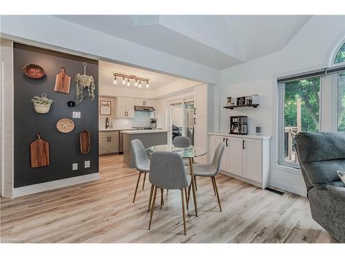 18 Gaw Crescent, Guelph, ON - Indoor Photo Showing Dining Room