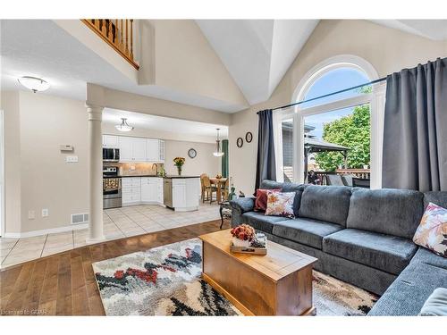 64 Gaw Crescent, Guelph, ON - Indoor Photo Showing Living Room