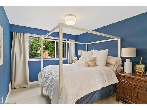 65 Cedar Street, Guelph, ON - Indoor Photo Showing Bedroom