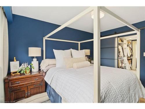 65 Cedar Street, Guelph, ON - Indoor Photo Showing Bedroom