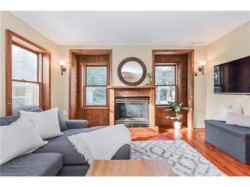 259 Garafraxa Street E, Fergus, ON - Indoor Photo Showing Living Room With Fireplace