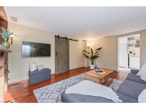 259 Garafraxa Street E, Fergus, ON - Indoor Photo Showing Living Room