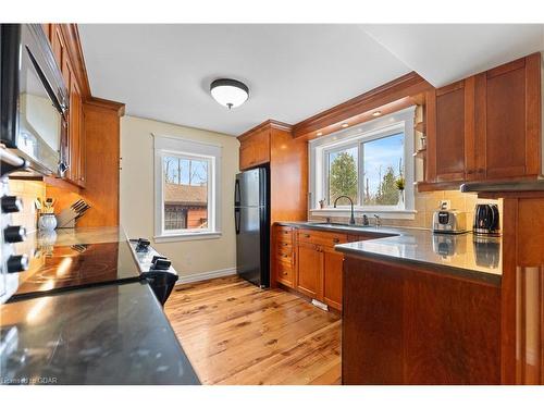 2651 Forks Of The Credit Road, Caledon, ON - Indoor Photo Showing Kitchen