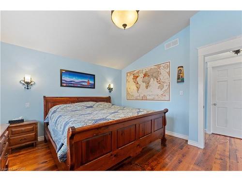 2651 Forks Of The Credit Road, Caledon, ON - Indoor Photo Showing Bedroom